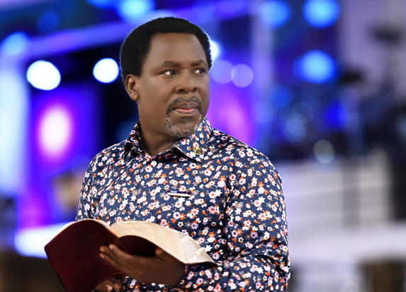 UN LIVRE QUI NOUS LIT